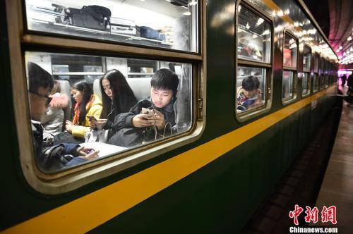 2019春運大幕開啟：全國鐵路已售春運車票3.83億張